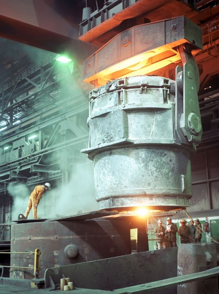 Abguss mit mehr als 400 Tonnen flüssigem Stahl.
