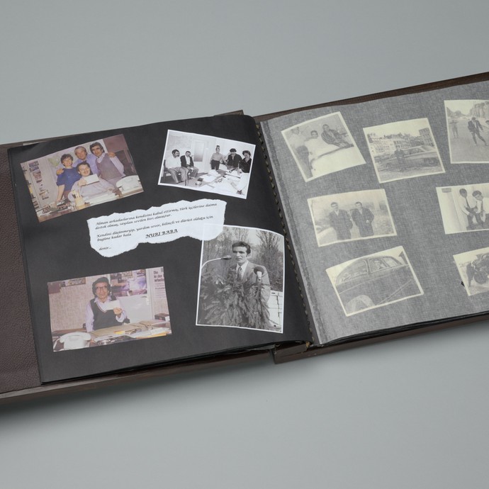 Fotoalbum (vergrößerte Bildansicht wird geöffnet)