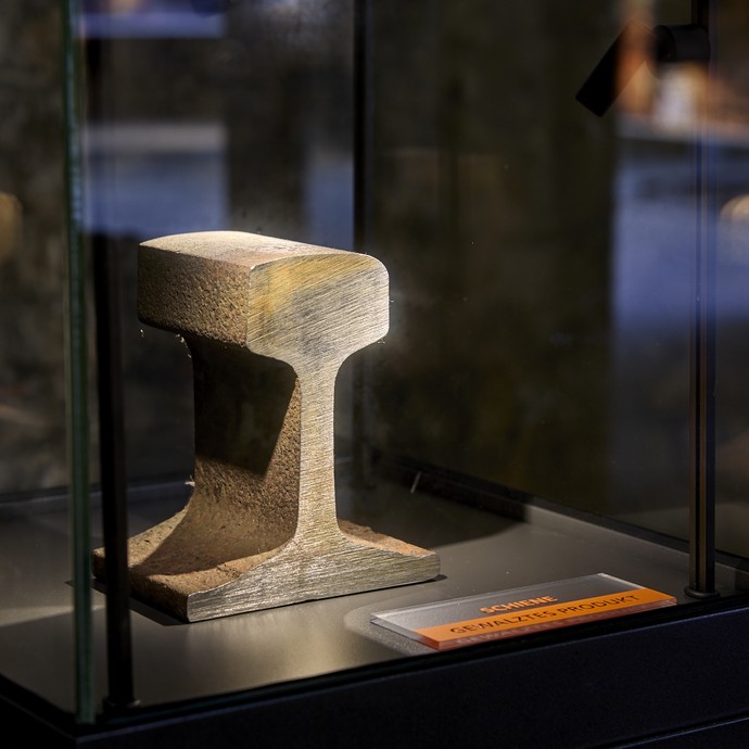 Blick in die Ausstellung (vergrößerte Bildansicht wird geöffnet)