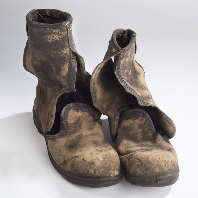 Arbeiterschuhe (vergrößerte Bildansicht wird geöffnet)